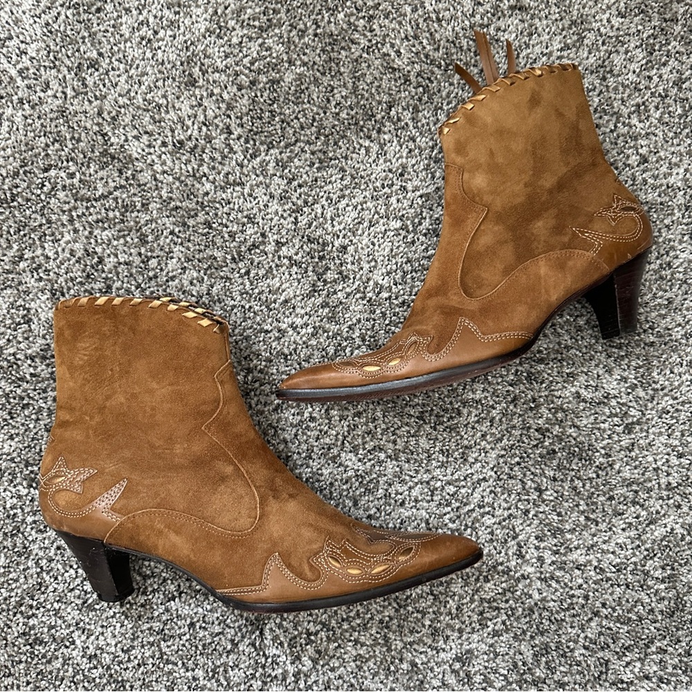 Antonio Melani leather/suede boho cowgirl ankle boots